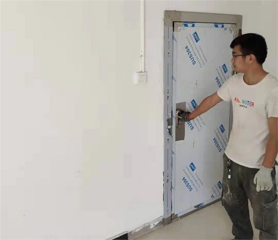 防護門安裝
