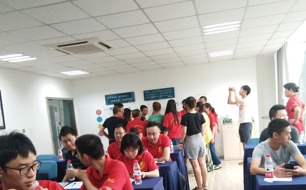 牛商爭(zhēng)霸各隊(duì)風(fēng)采展示