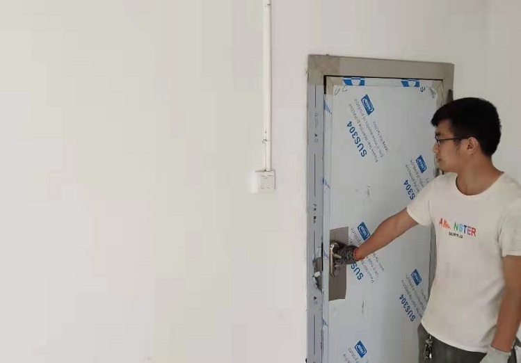 選擇防輻射鉛門時需要關(guān)注哪些方面