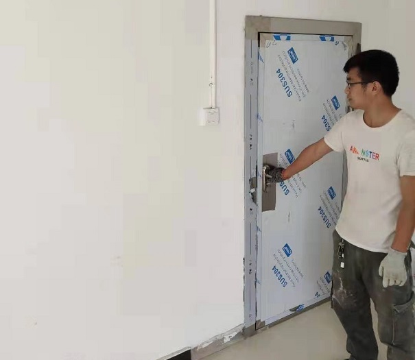 防護門安裝 防護門安裝